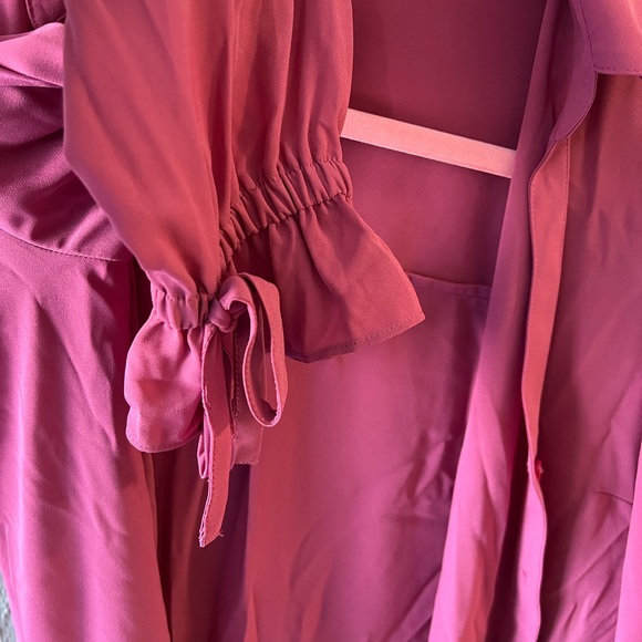 Long sleeve and light blouse - Picture 3 of 3